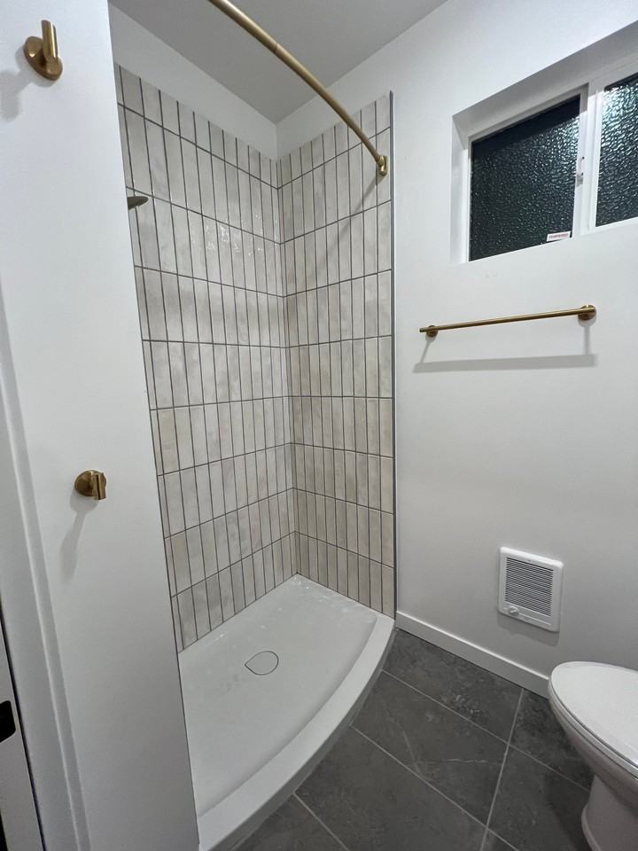 266 Monmouth Ave S - Photo 7 of 9