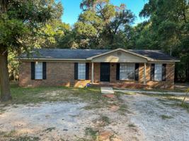 featured image of 1716 Northview Dr