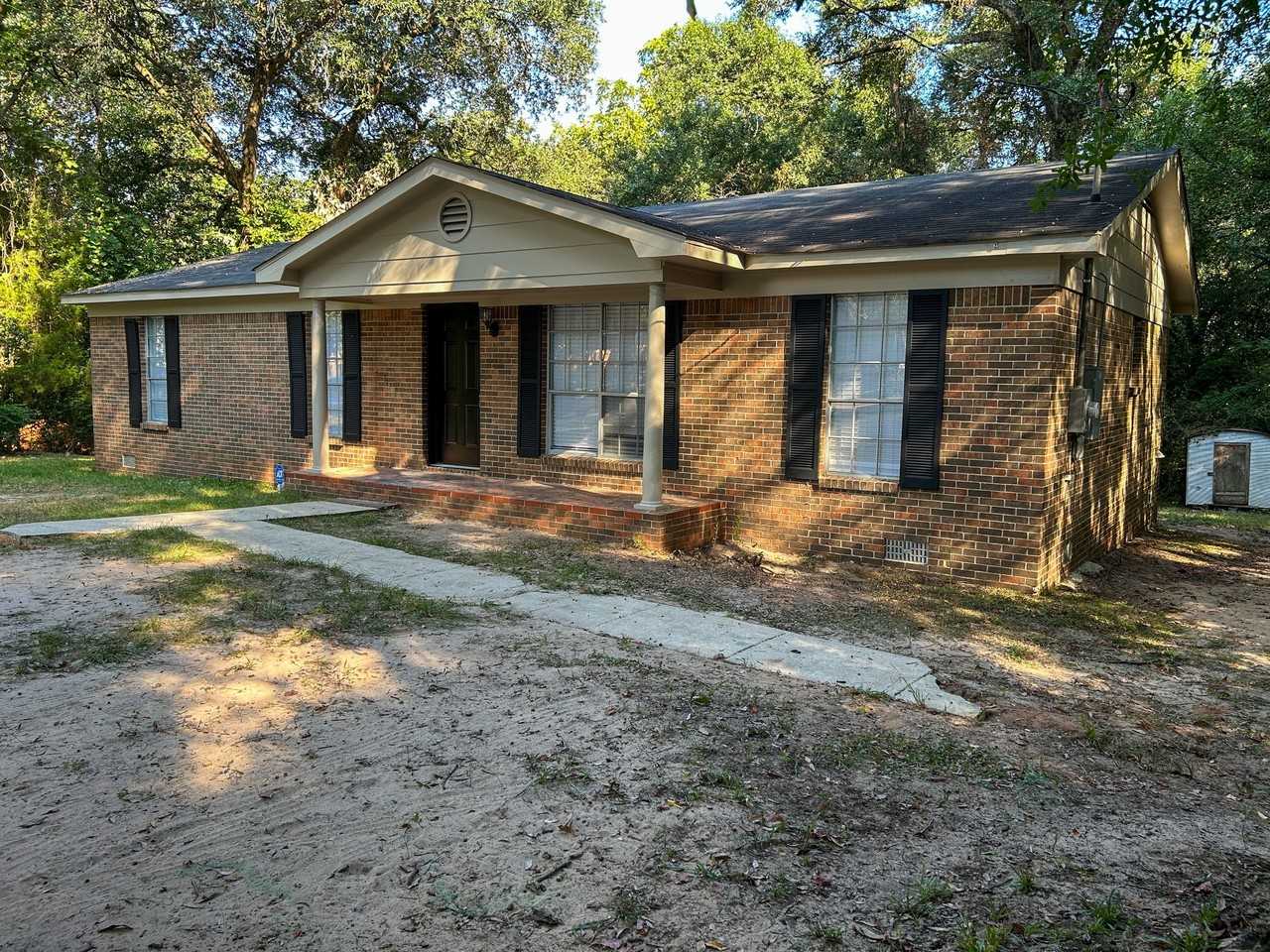 1716 Northview Dr - Photo 3 of 19
