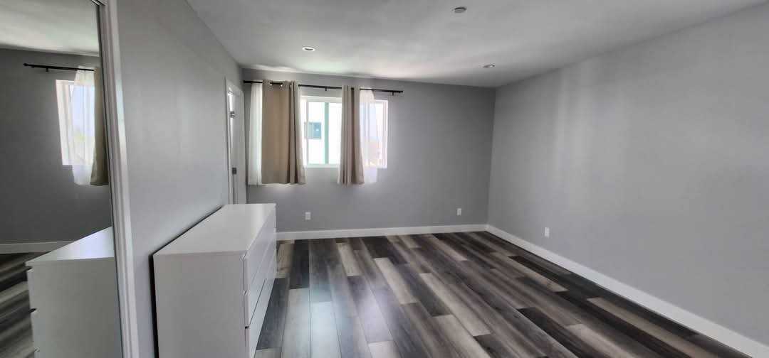 2408 Hauser Blvd - Photo 5 of 15
