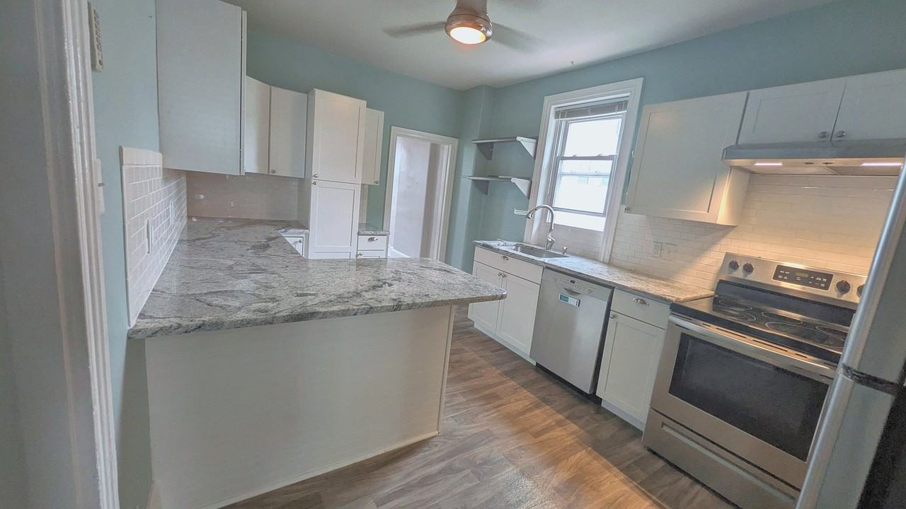 16 S Church St #2