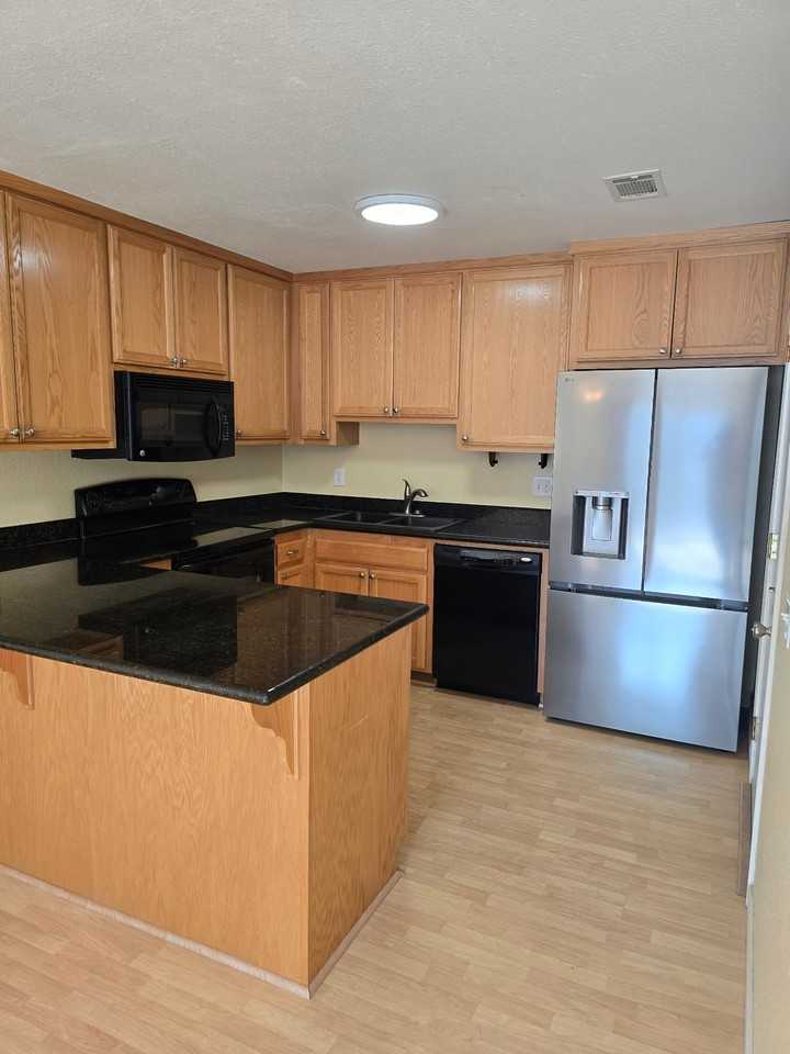323 Kipps Ln #A2 - Photo 5 of 13