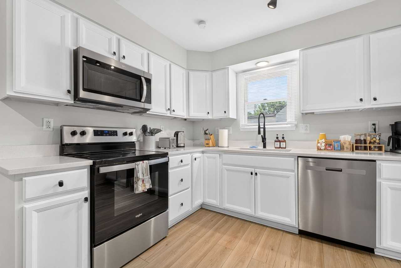 340 Buena Vista Ave - Photo 2 of 20