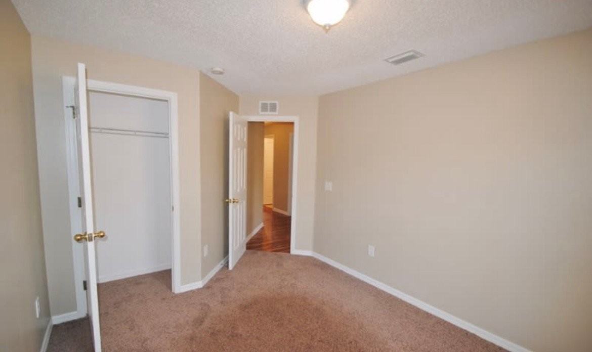 418 Saragassa Ave Sw - Photo 6 of 10