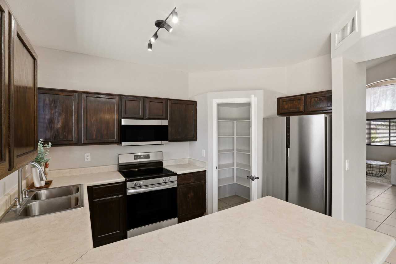 7740 S Lions Spring Way - Photo 7 of 20
