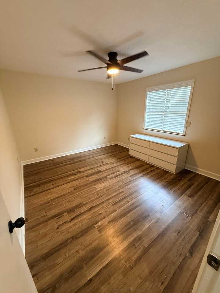 653 W Huntington Ave - Photo 5 of 20