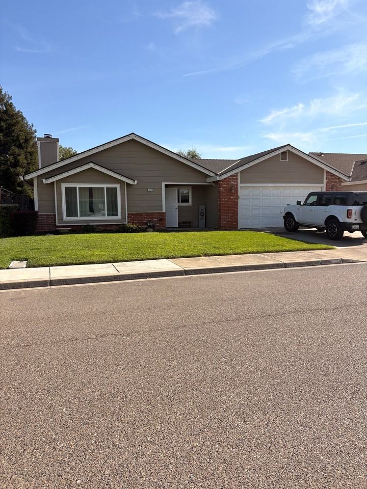 1070 Berea Dr - Photo 6 of 14