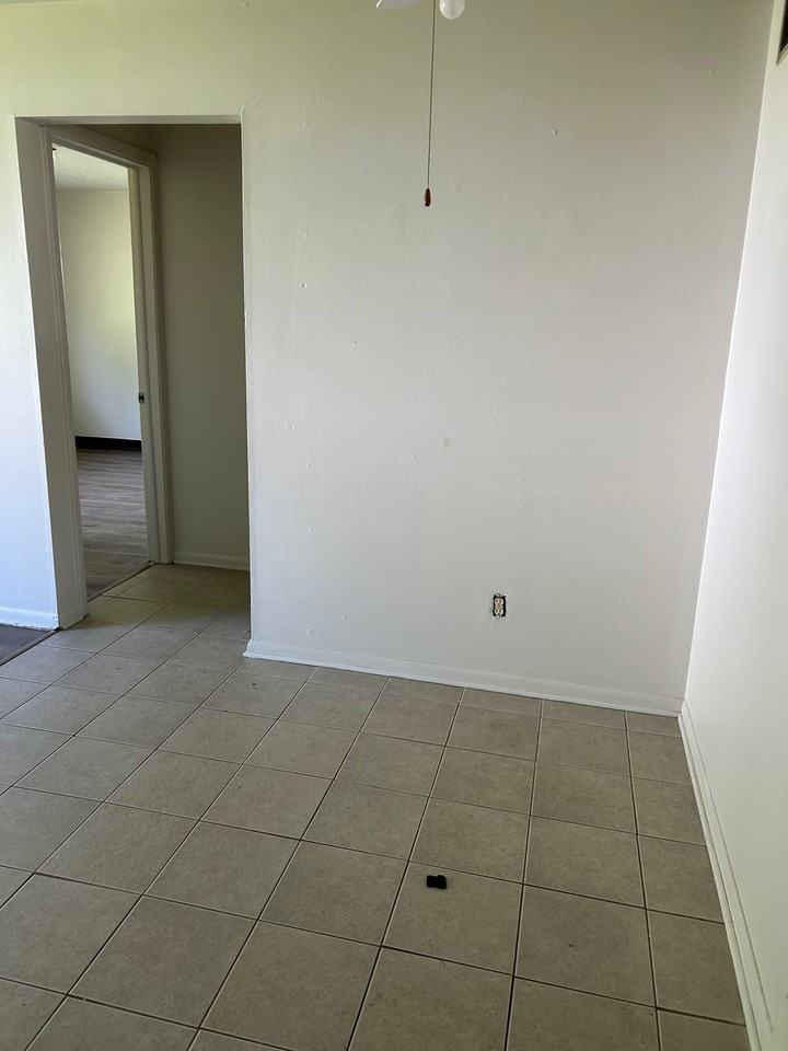 11260 Westbourgh Road - Photo 4 of 5