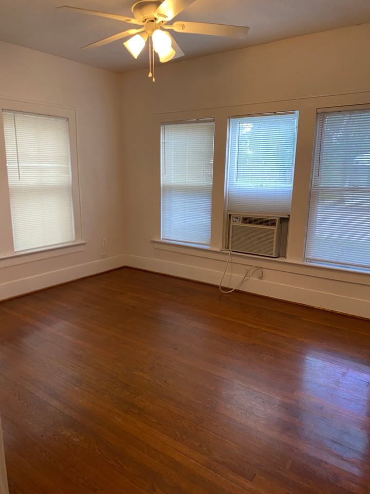 1960 W Dallas St #2 - Photo 3 of 7