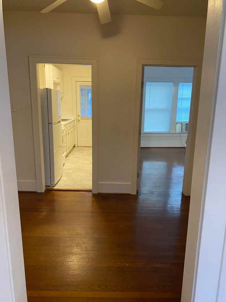1960 W Dallas St #2 - Photo 5 of 7