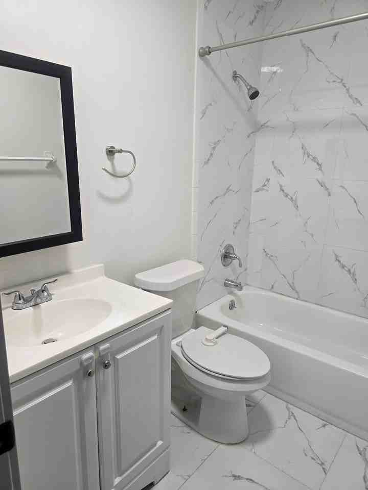 13201 Solana Rd #4 - Photo 7 of 11