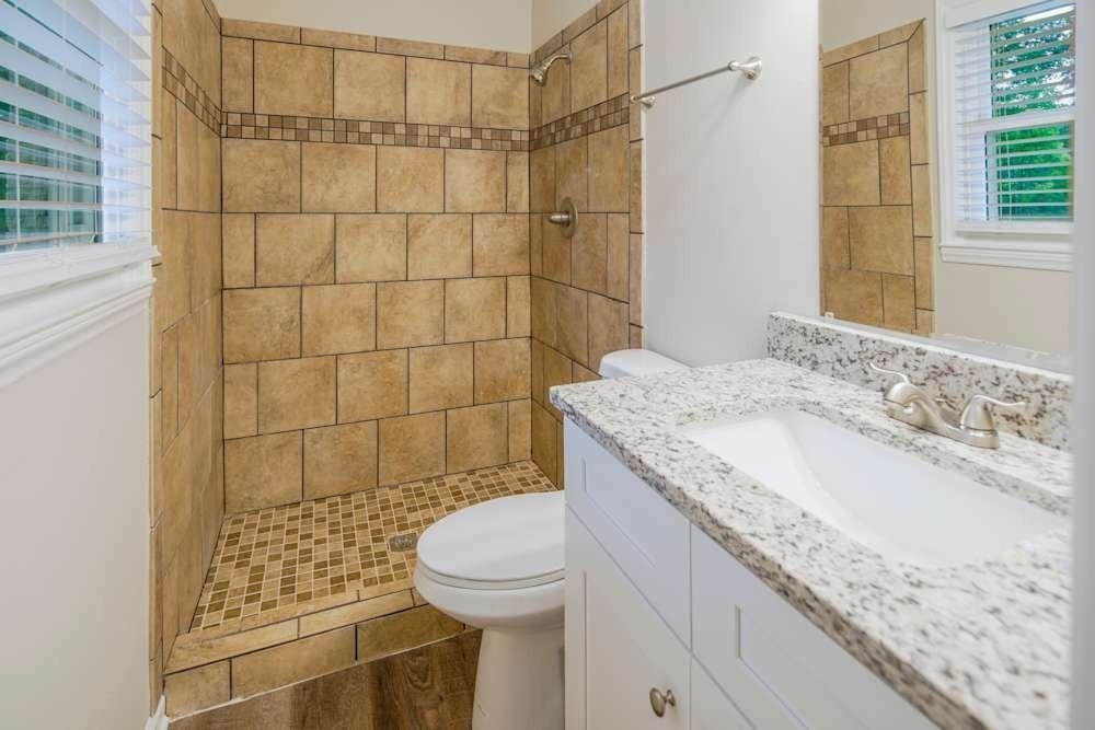 3915 Amsbury Rd - Photo 7 of 9