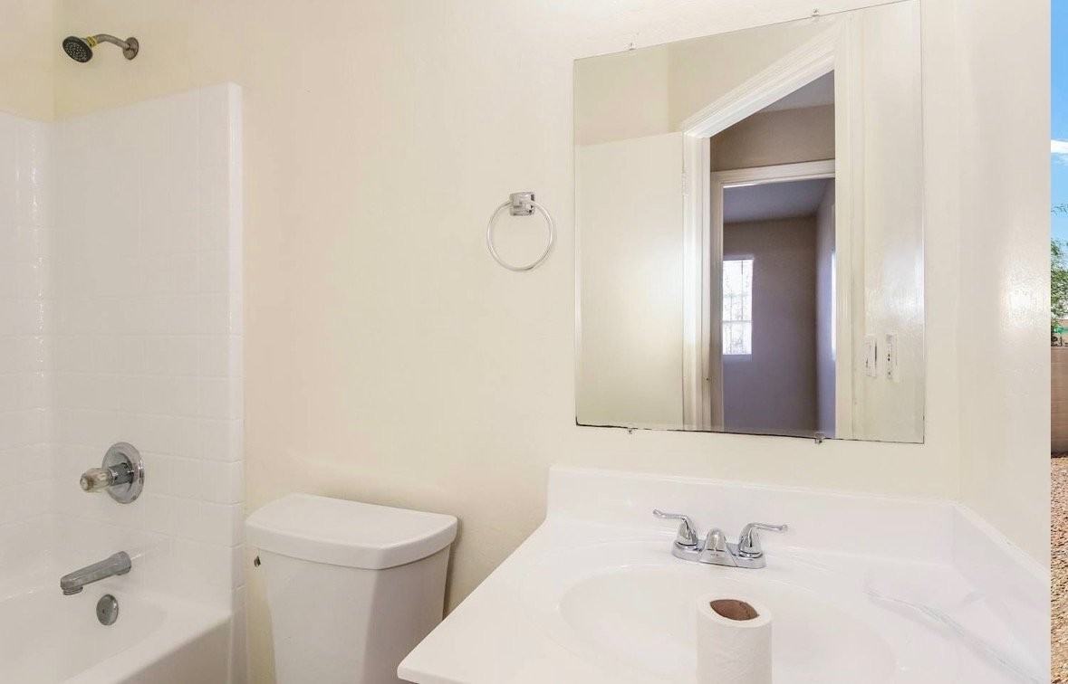 341 Buford Pl - Photo 3 of 8