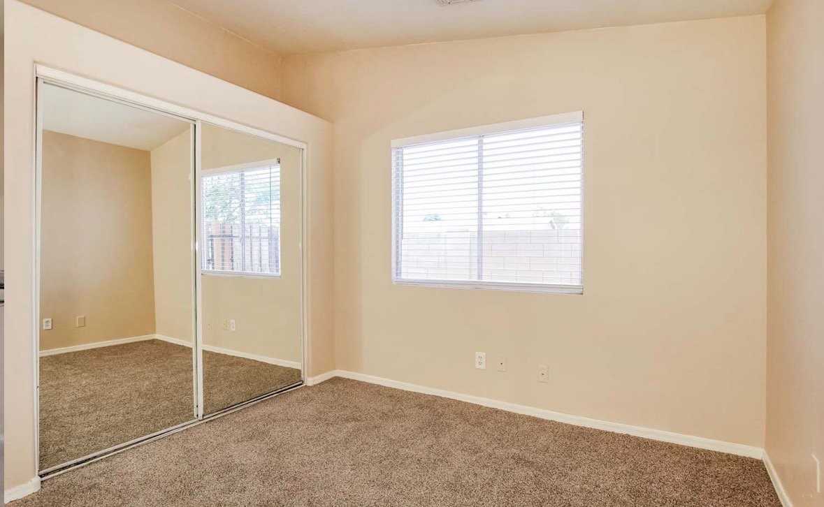 341 Buford Pl - Photo 7 of 8