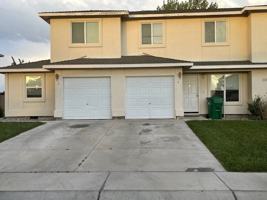 featured image of 805 Sunny Ln #D