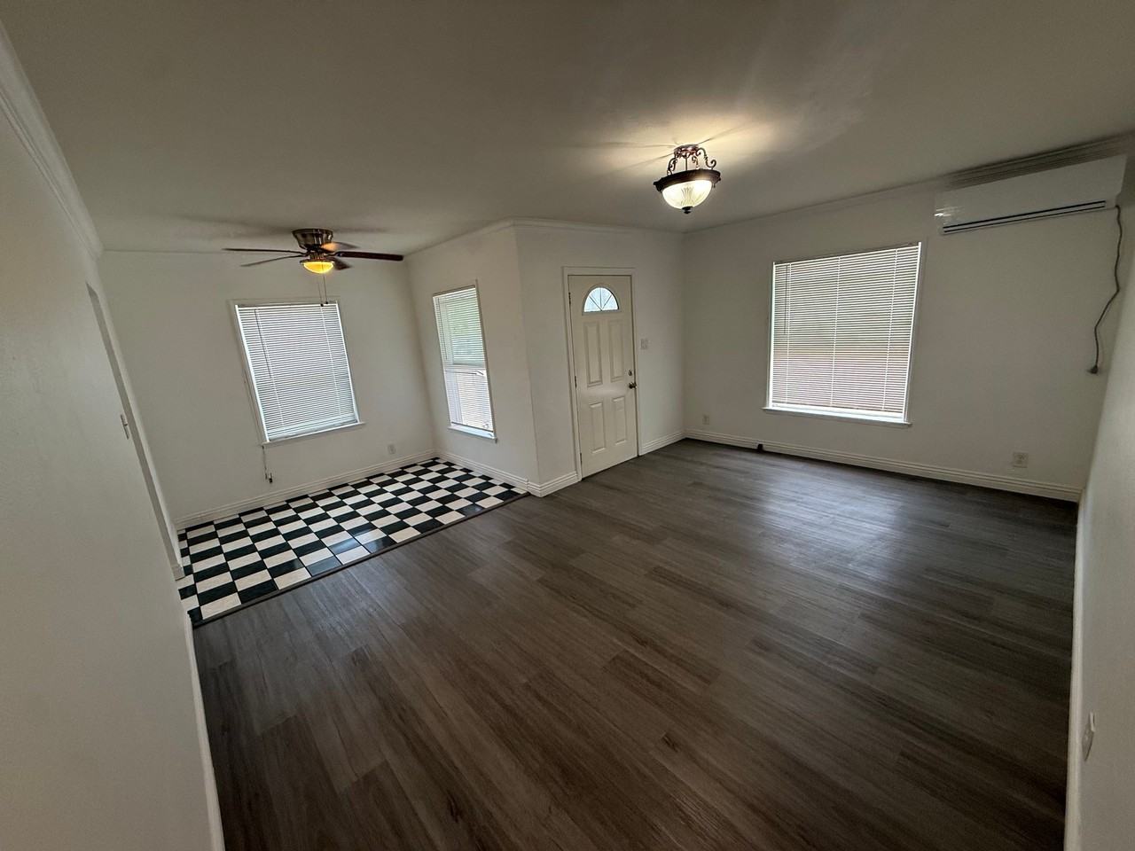 242 E Del Amo Blvd - Photo 2 of 13