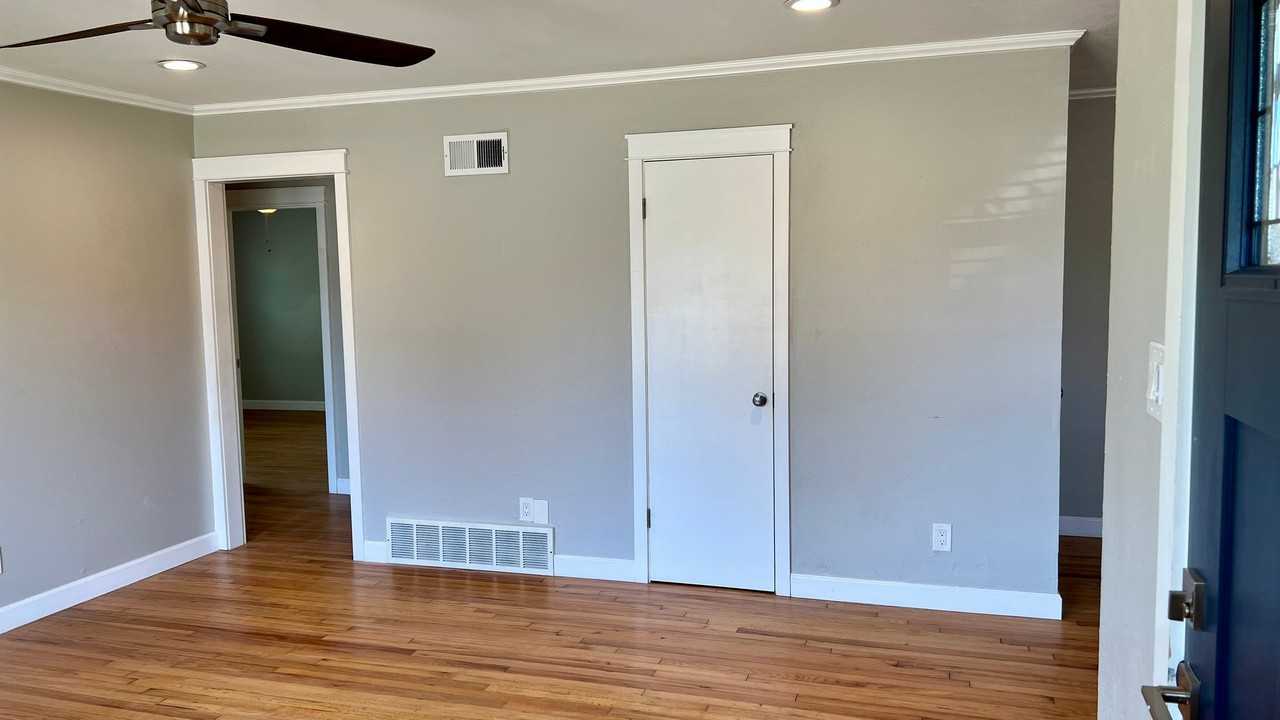 5432 Purington Ave - Photo 4 of 16