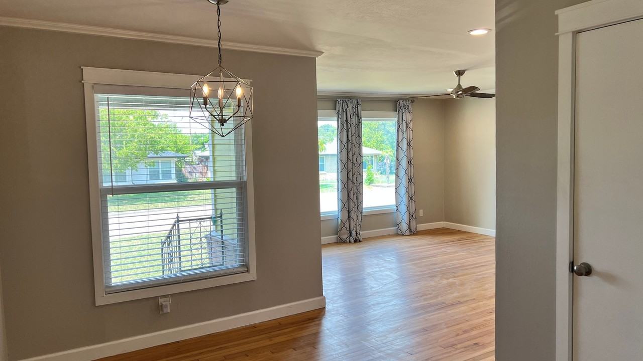 5432 Purington Ave - Photo 6 of 16