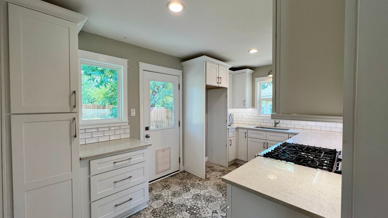 5432 Purington Ave - Photo 7 of 16