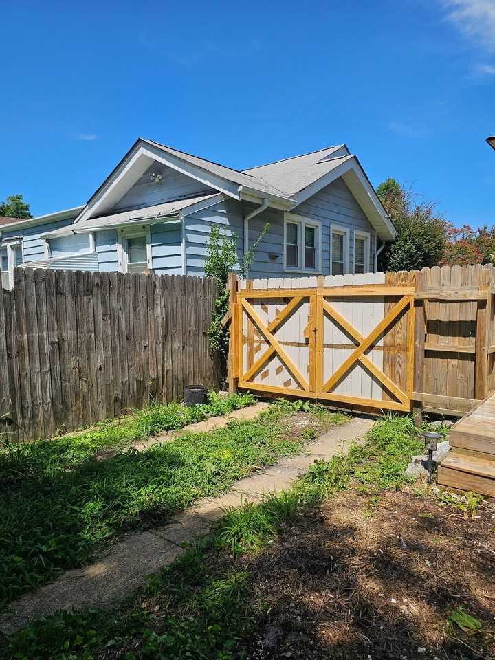 3625 Nottaway St - Photo 3 of 19