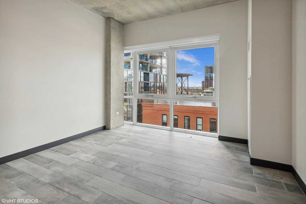 1080 W Randolph St - Photo 4 of 13