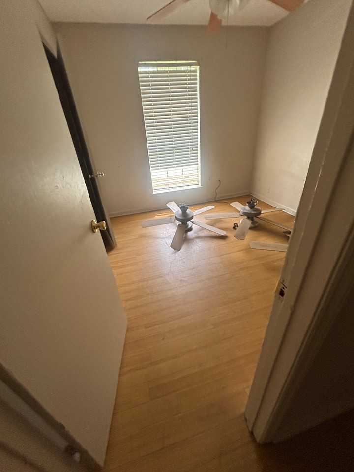 1 Emerald Cir - Photo 4 of 11