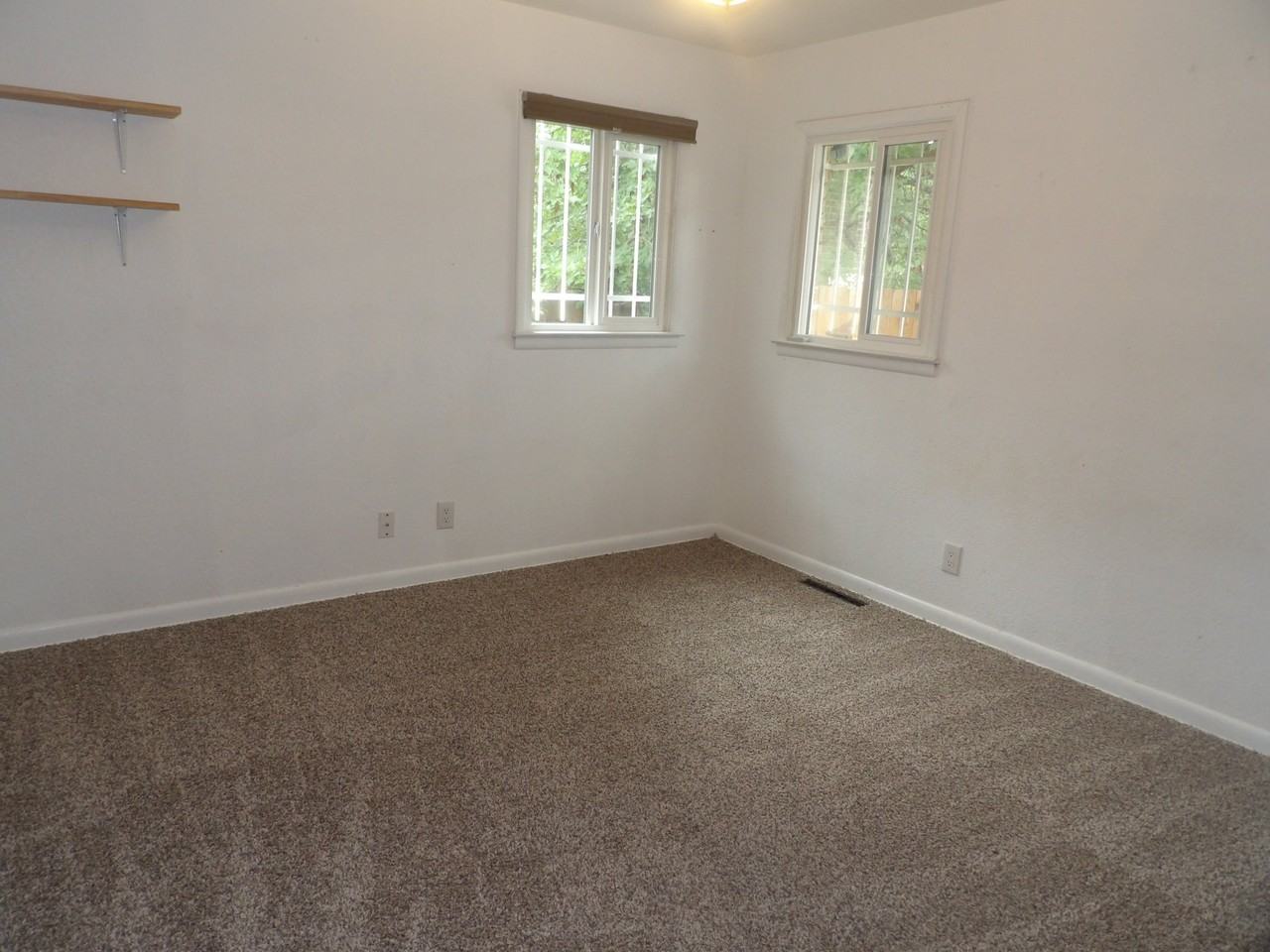 1333 Yuma St - Photo 6 of 20
