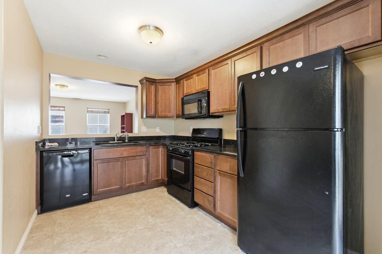 174 W Finlay Dr - Photo 6 of 15