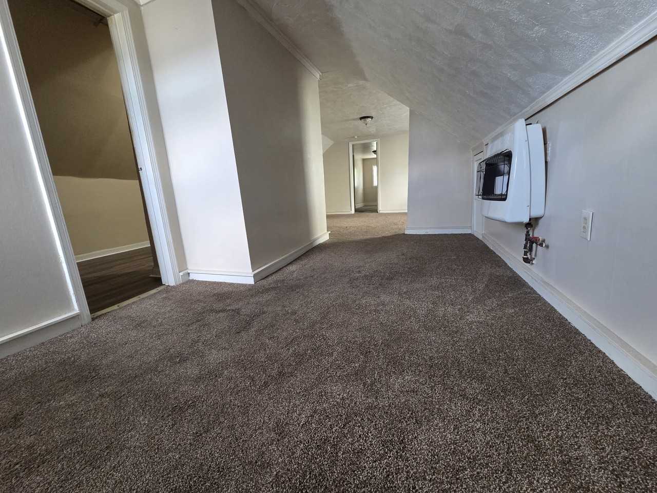 13835 Barclay St - Photo 3 of 17