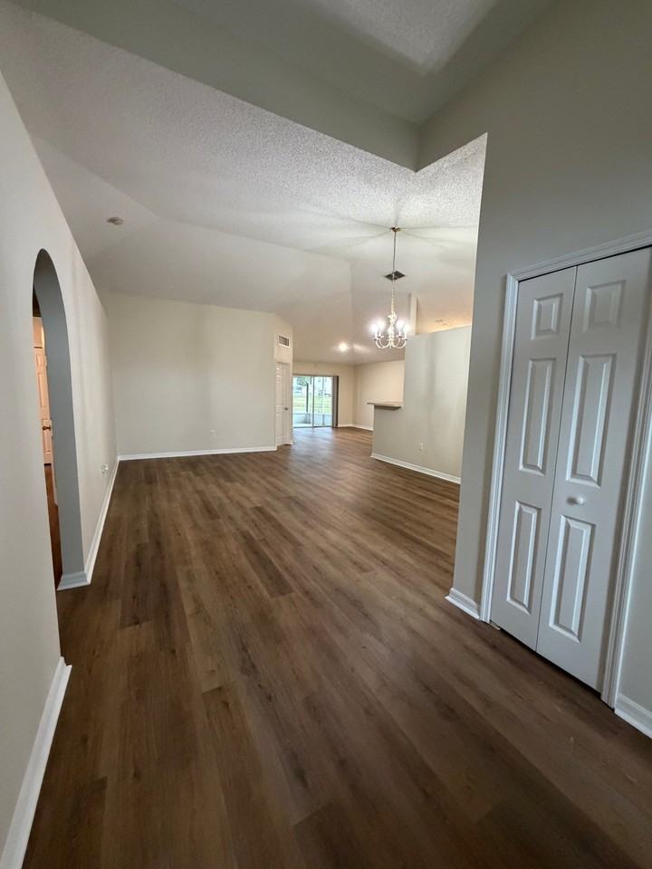 3226 Sedona Trl - Photo 5 of 43