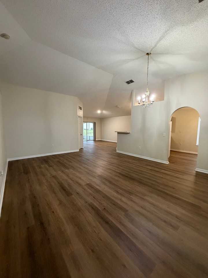 3226 Sedona Trl - Photo 6 of 43