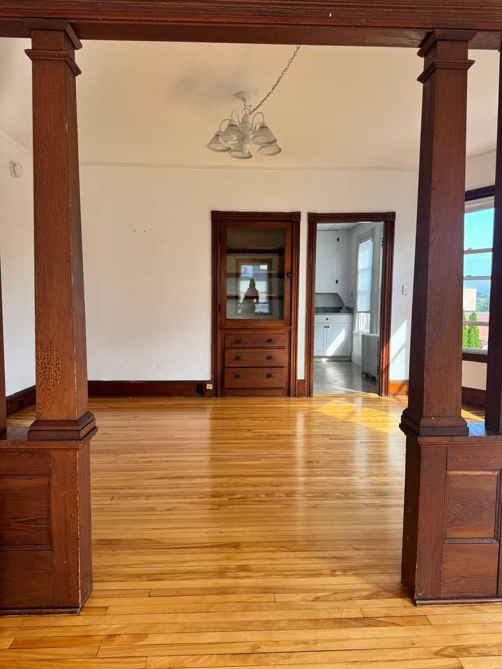 42 Powsland St - Photo 5 of 13