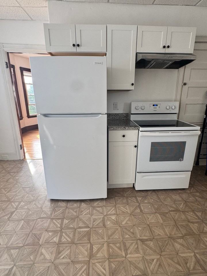 42 Powsland St - Photo 7 of 13