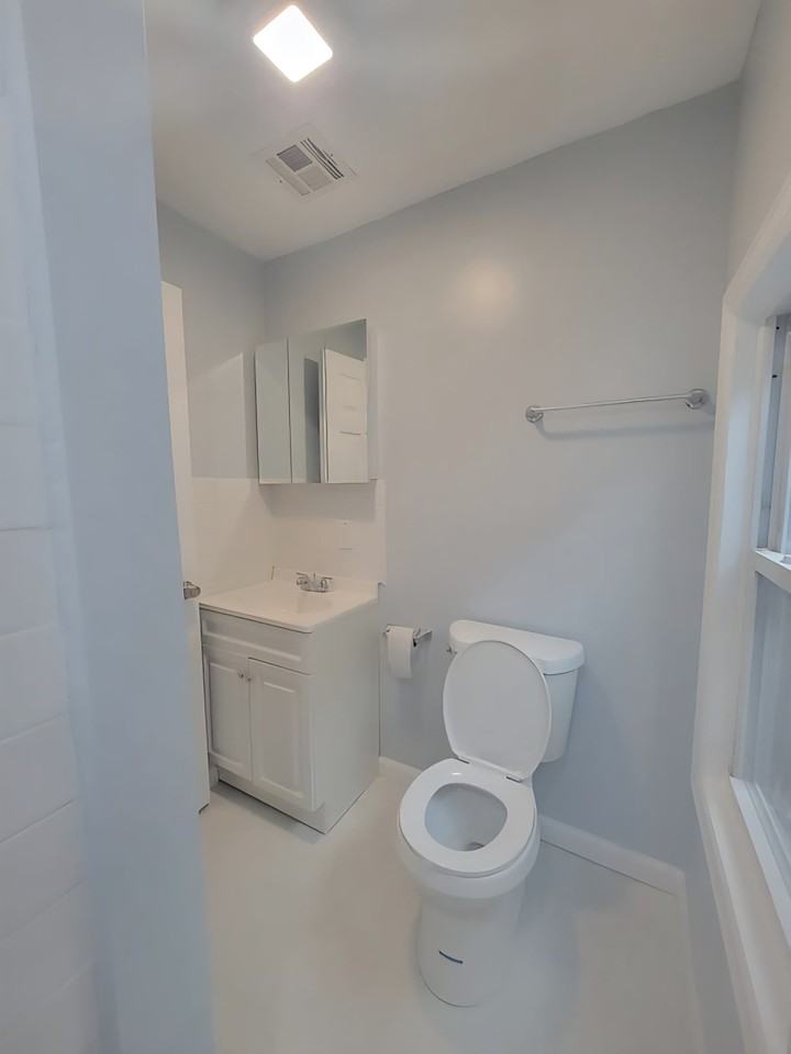 12 Thomas St - Photo 4 of 13