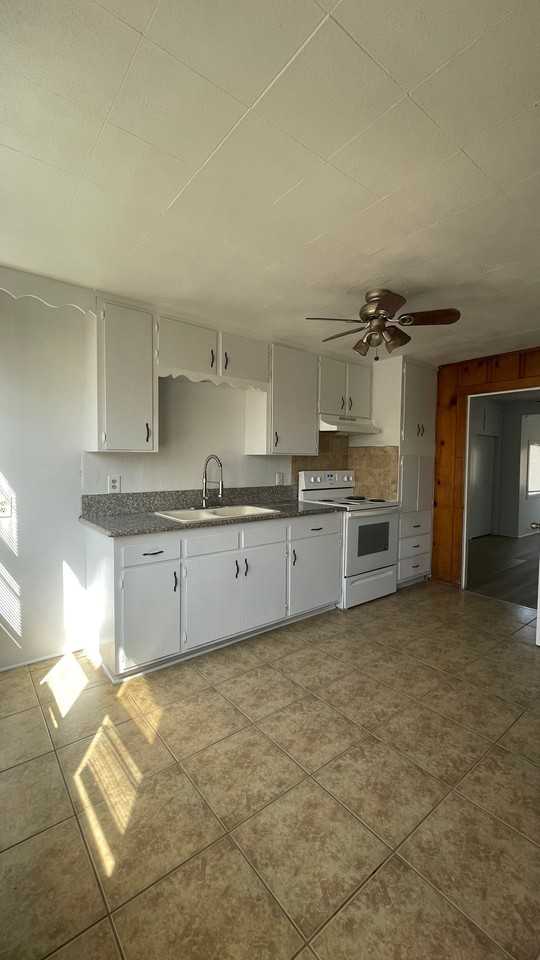 317 E Franklin Ave - Photo 7 of 13
