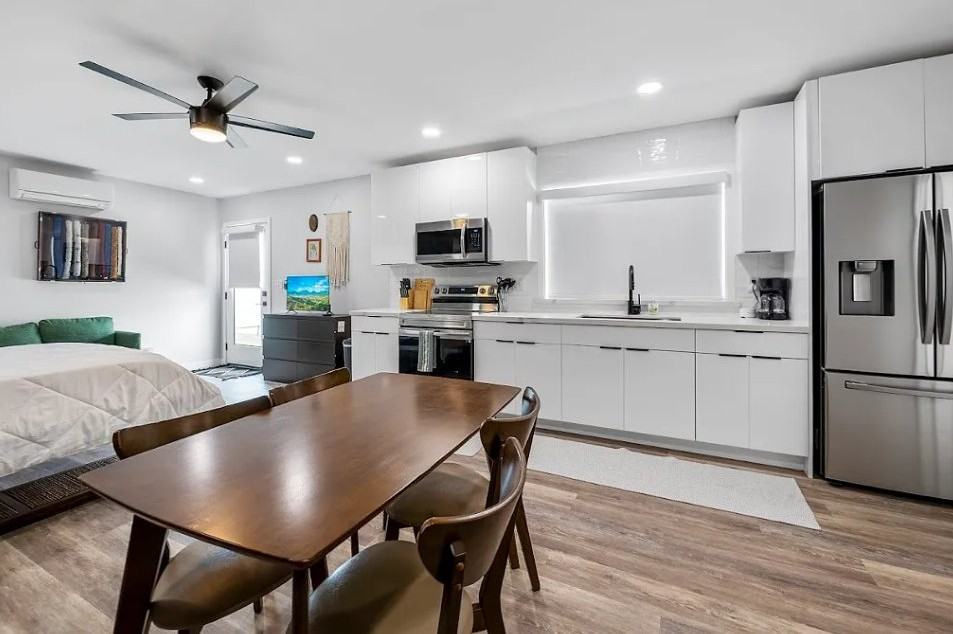 527 Iliaina St - Photo 3 of 7