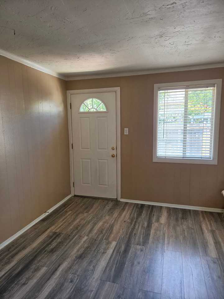 1308 W Fern Dr - Photo 2 of 12