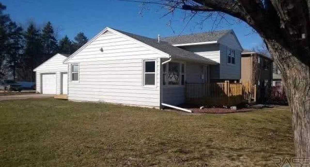 1317 S Gary Dr - Photo 2 of 10