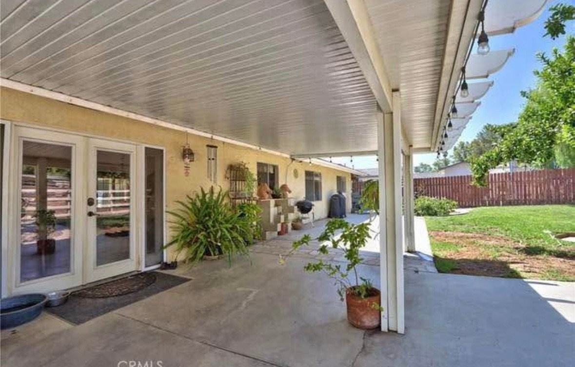21355 Webster Ave #B - Photo 2 of 12