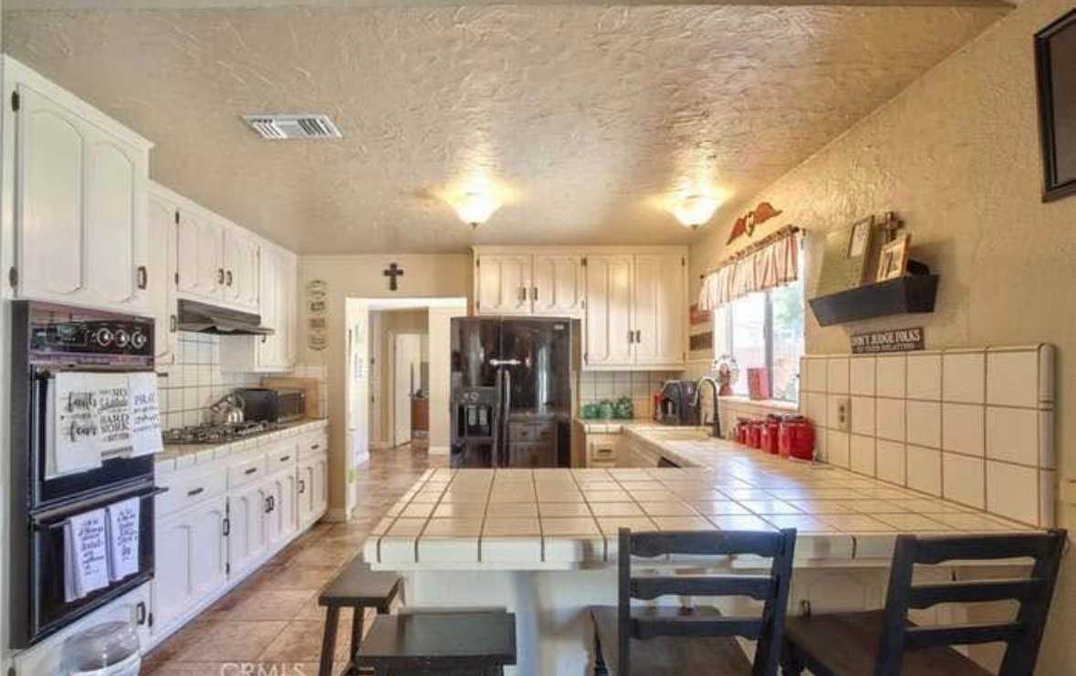 21355 Webster Ave #B - Photo 5 of 12