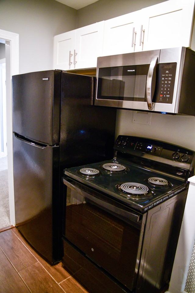 816 Taylor St Ne - Photo 2 of 9