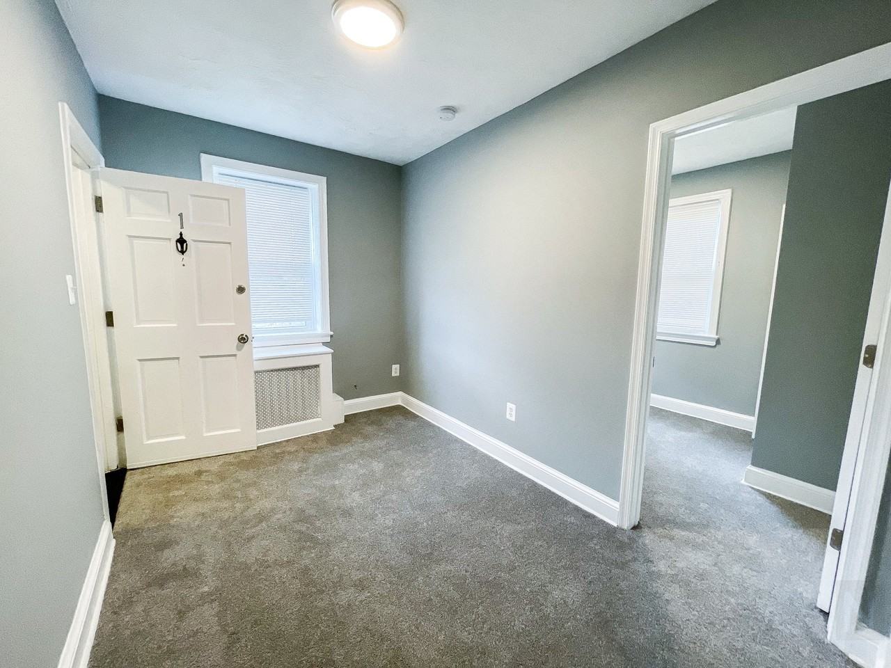 816 Taylor St Ne - Photo 4 of 9