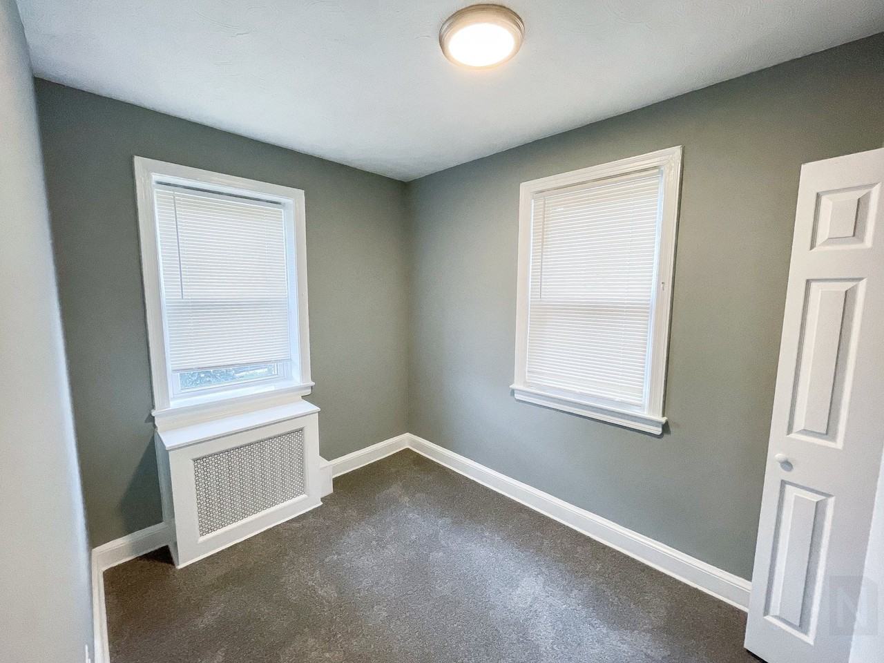 816 Taylor St Ne - Photo 6 of 9