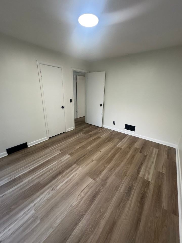 6012 N 39th St - Photo 5 of 16