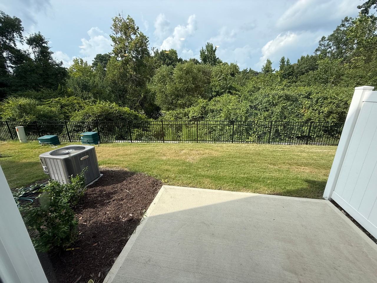 275 Peebles Dr - Photo 5 of 18