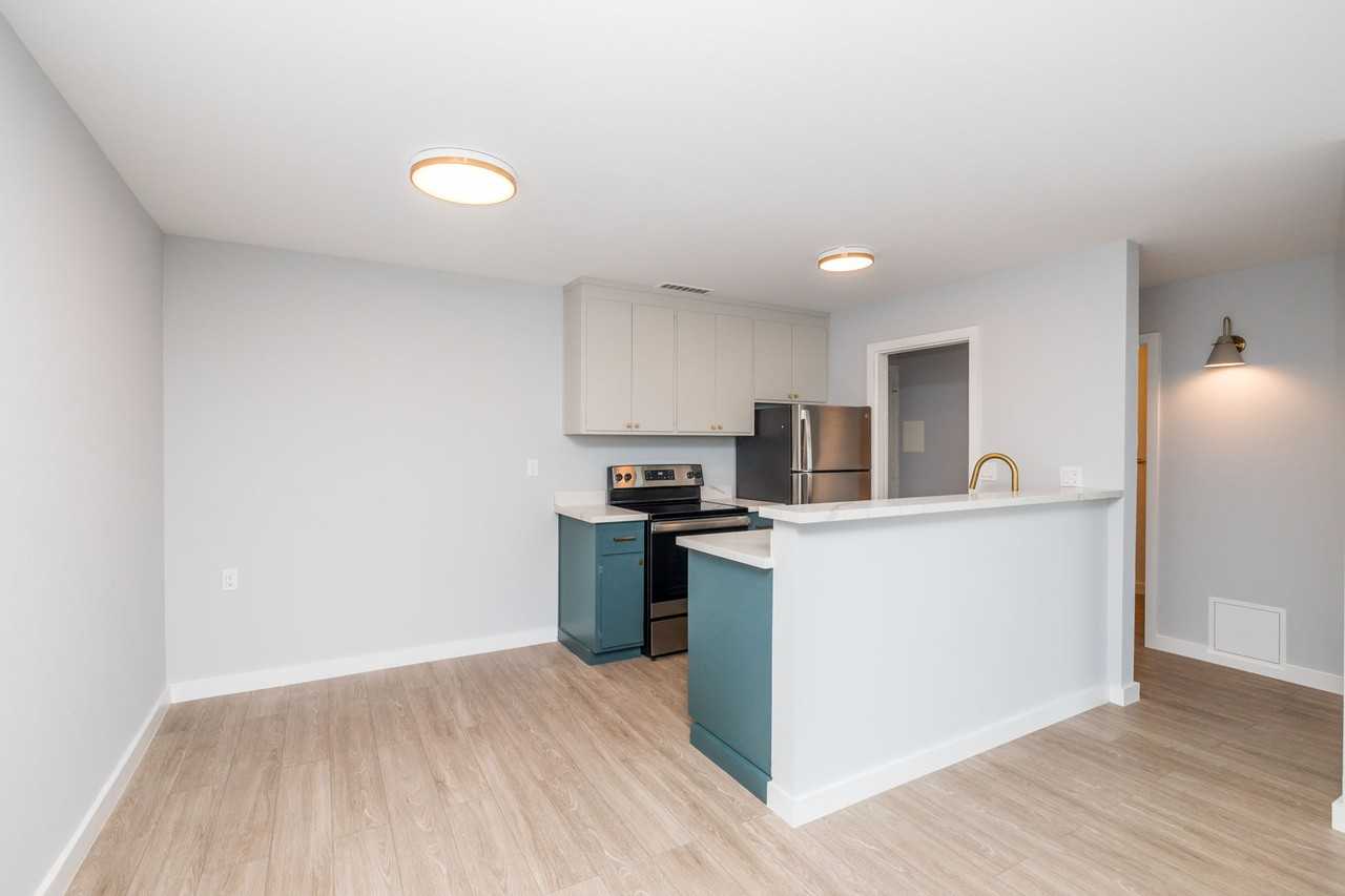 350 Vernon - Photo 5 of 17