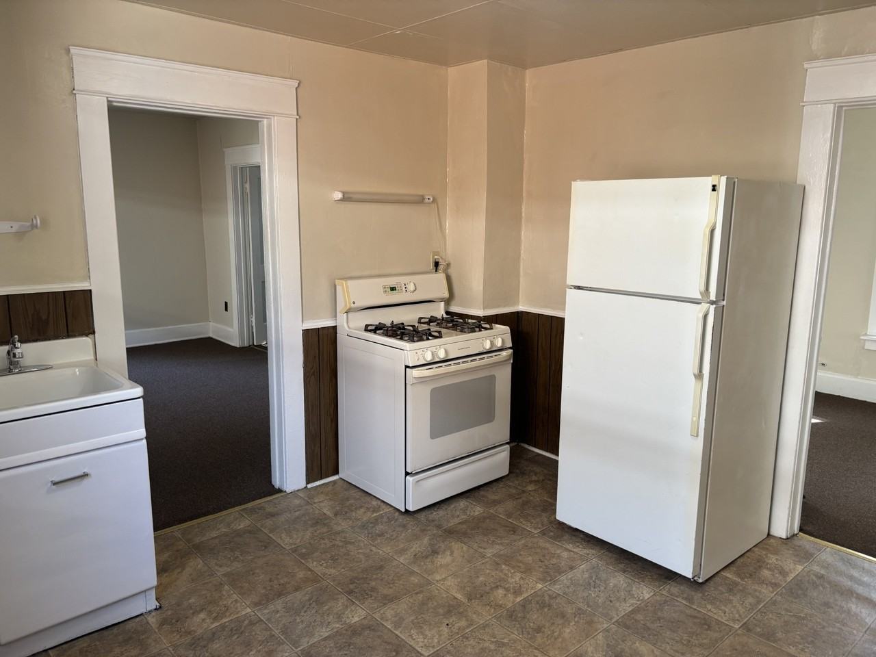 545 East 22nd Street #2nd floor - Photo 3 of 9