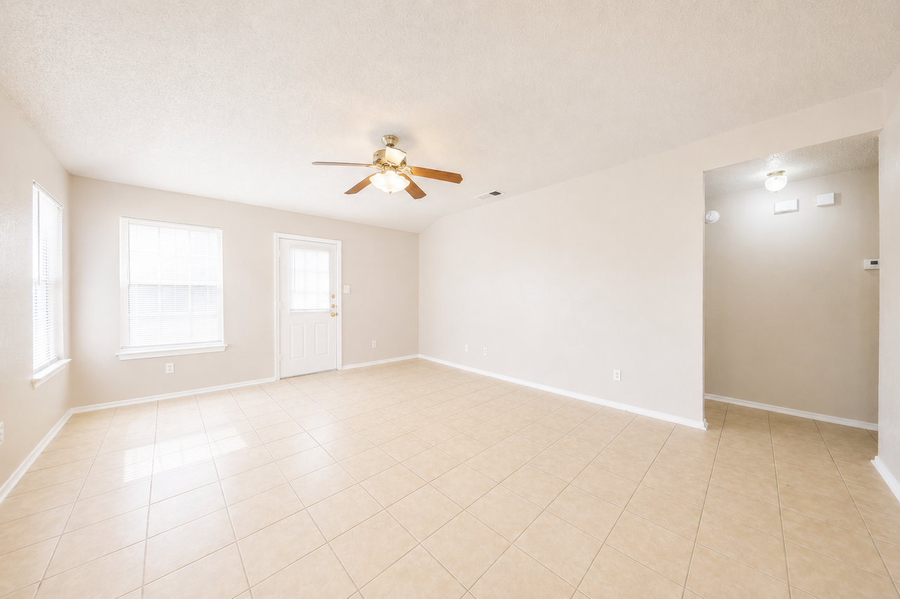 2203 Garrett Dr #NA - Photo 7 of 22