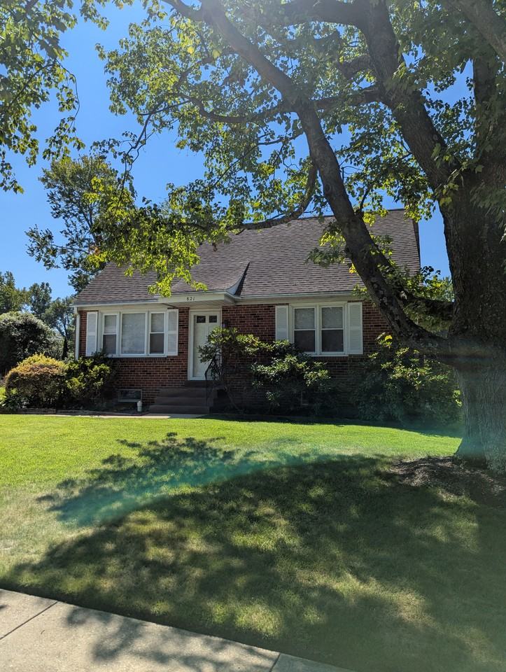 821 Kenyon Ln #NA - Photo 2 of 30