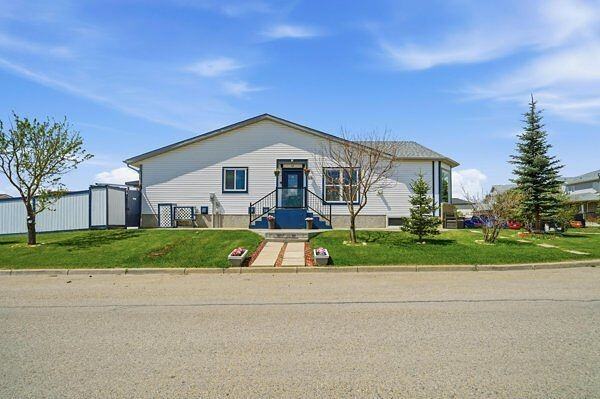 55 Ross Pl - Photo 2 of 17